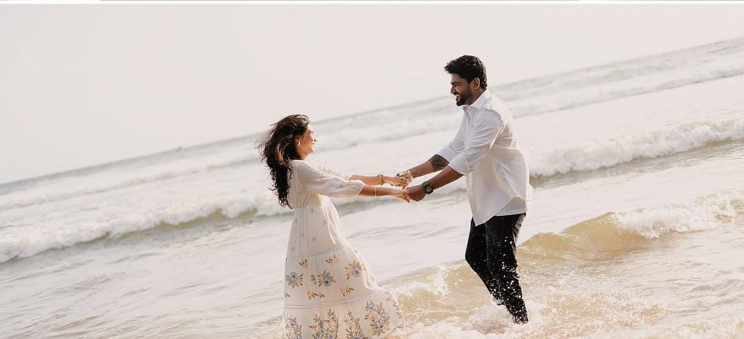 The Art of Capturing Love: A Photographer’s Guide to Candid Couple Shoots in Madurai